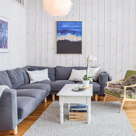4 Bedroom Stunning In Hébergement de vacances *